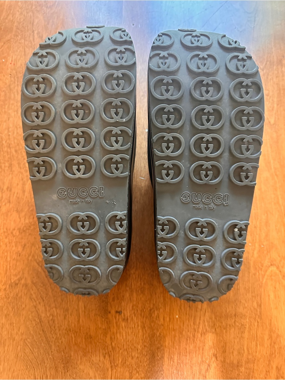 Gucci Black Rubber Slide Sandals with Raised Double G Emblem - Picture 3 of 3